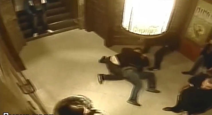 Пьяные милиционеры побили людей в ночном клубе Херсона – СМИ