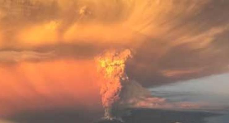 В Чили началось извержение одного из самых опасных вулканов