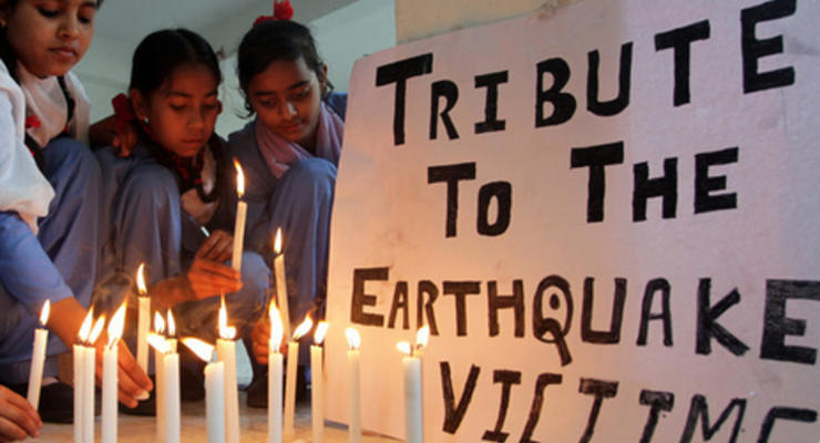 Число жертв землетрясения в Непале превысило 3700
