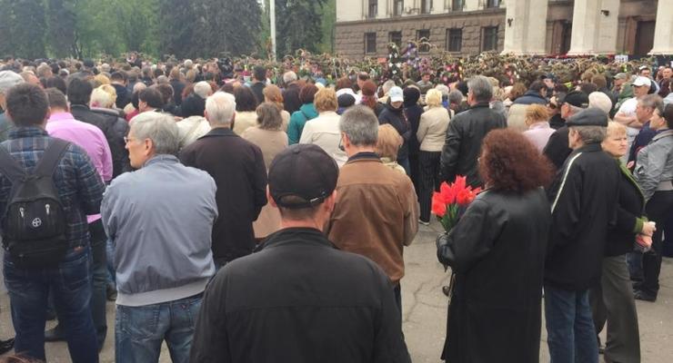 На митинге в Одессе произошла потасовка из-за георгиевской ленты