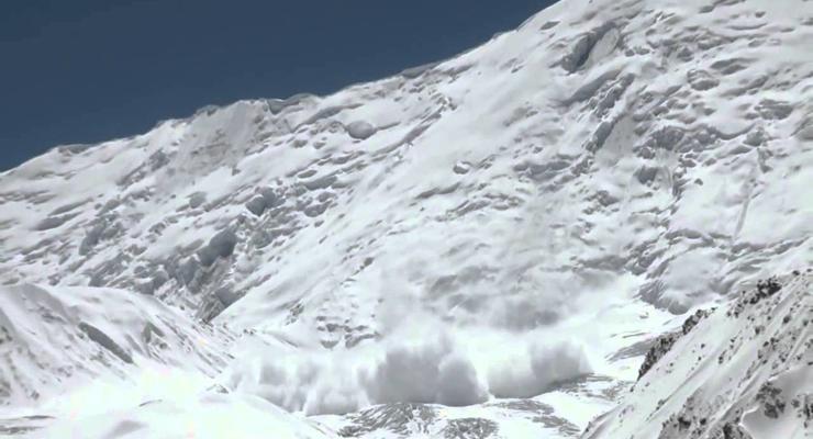 В Непале на месте схождения лавин обнаружены 50 тел