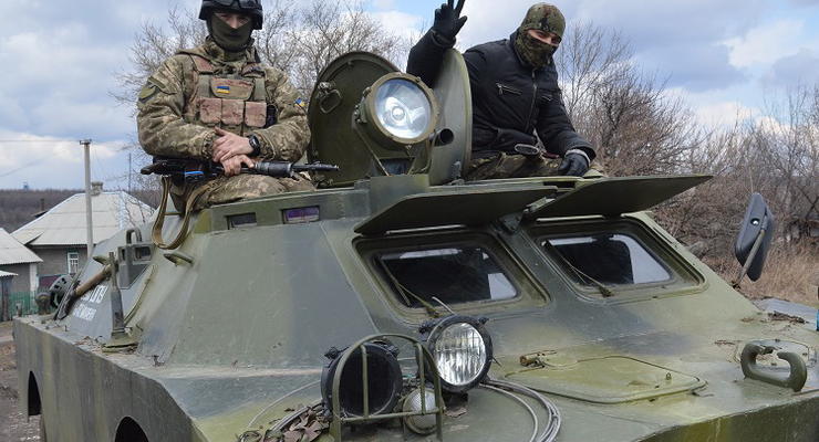 Луганская область: военные подорвались на фугасе, двое погибших