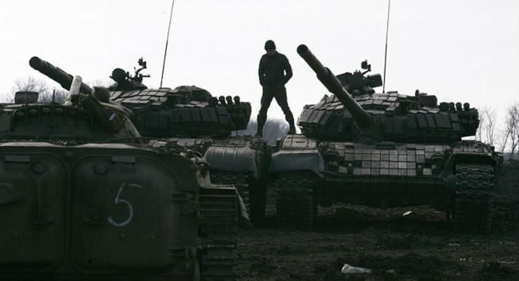 Боевики перебрасывают технику в центр Донецка и Луганска - ИС