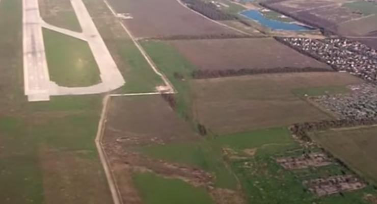 Генштаб: Взлетно-посадочная полоса Донецкого аэропорта все-таки повреждена