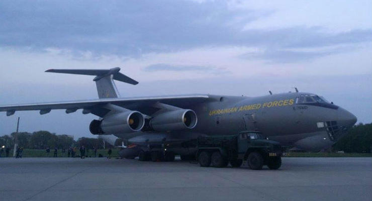 Эвакуация из Непала: Ил-76 с украинцами вылетел из Дели в Баку