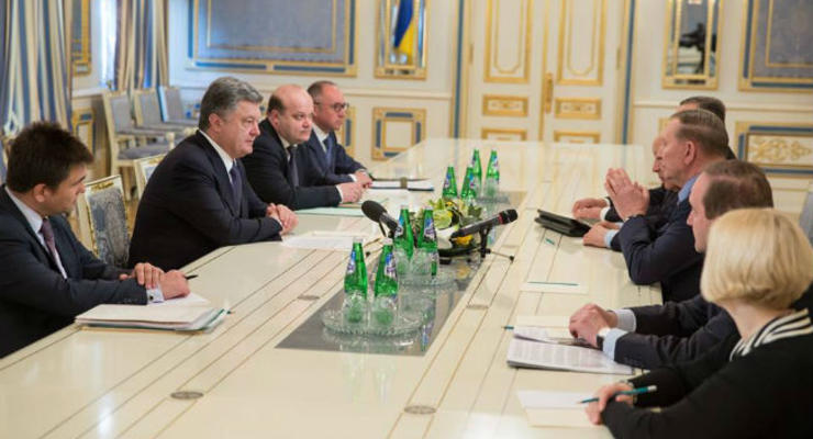 Порошенко объявил новый этап работы контактной группы по Донбассу
