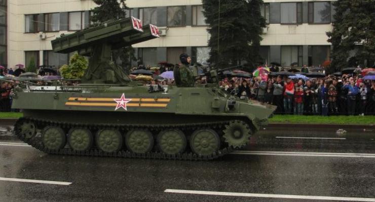 9 мая в Донецке: парад с танками и Градами