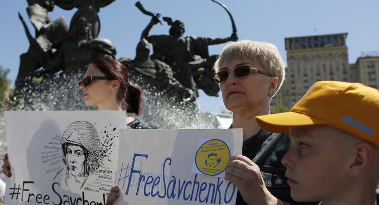 Итоги 11 мая: Акции в поддержку Савченко и парад в Донецке