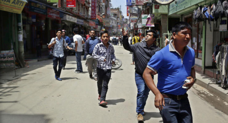 В результате нового землетрясения в Непале погибли четыре человека, 12 ранены