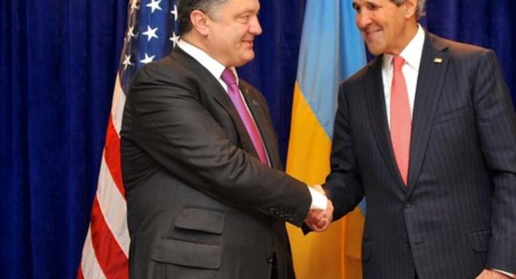 Порошенко обсудил с Керри переговоры с Путиным