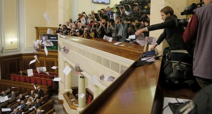 Рада приняла за основу законопроект о доступе СМИ к заседаниям парламентских комитетов