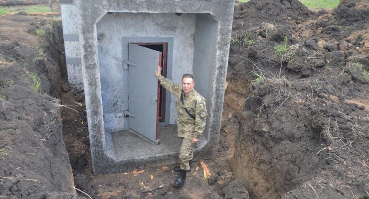 Линию обороны на Донбассе строят по 12 часов в день