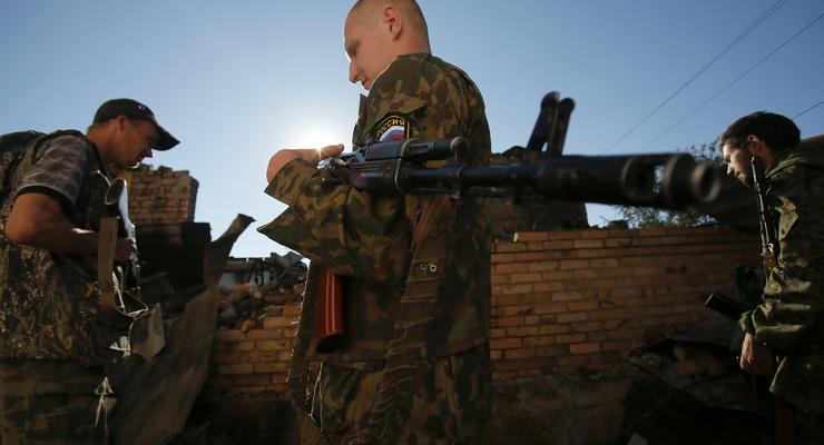 Пресс-центр АТО: Боевики продолжают обстреливать военных и мирные населенные пункты