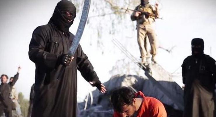Джихадисты ИГ казнили отказавшего присягнуть им журналиста - СМИ