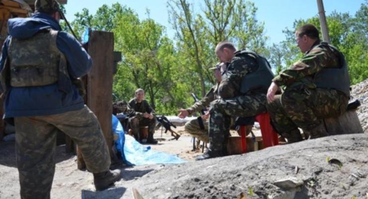 Руководство АТО призвало военных быть примером для жителей Донбасса