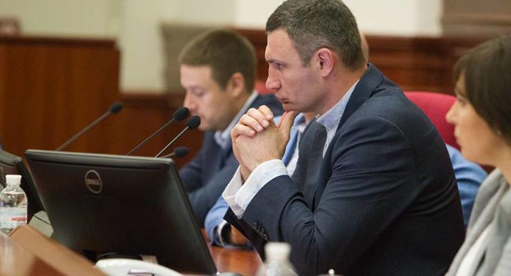 Кличко потребовал от депутата-застройщика Осокорков сложить мандат