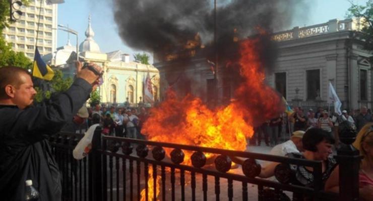 МВД: Во время протеста под Радой несколько человек получили ожоги