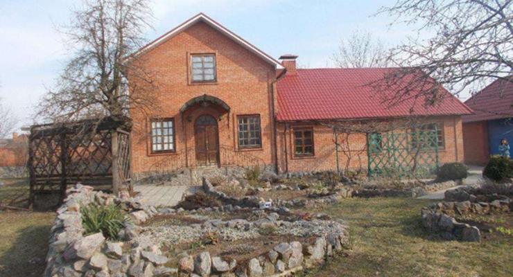 СМИ: Дом убитого харьковчанина-террориста выставлен на продажу