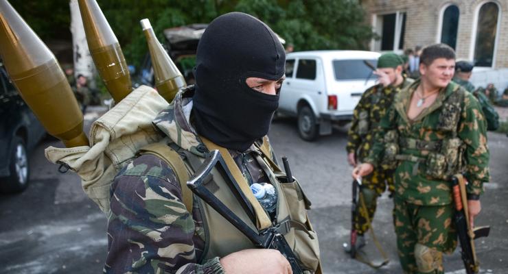 В Луганске "послали" террористов, которые звали людей в окопы