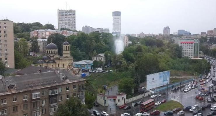 Выше неба: в центре Киева бил мощный фонтан