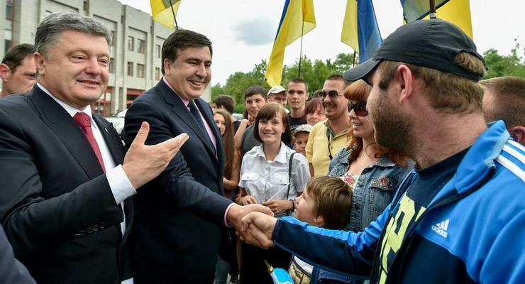 Порошенко представил Саакашвили одесситам: Человек, который делает невозможное возможным