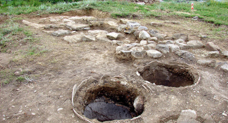 В Грузии археологи нашли в горах винный погреб, которому более двух тысяч лет