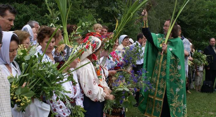 Троица 2015: православные и греко-католики праздную Зеленые святки