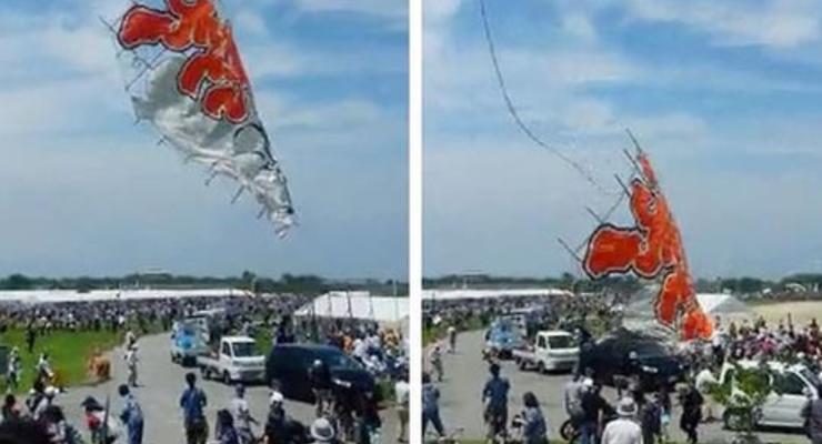 В Японии 700-килограммовый воздушный змей упал в толпу
