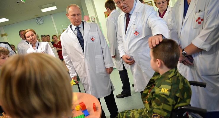 Путин посетил раненых на Донбассе детей