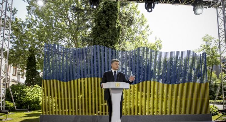 Порошенко не исключил ужесточения пропускного режима на Донбассе