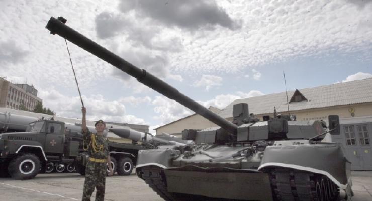 Танки Оплот поступят на вооружение армии - Турчинов