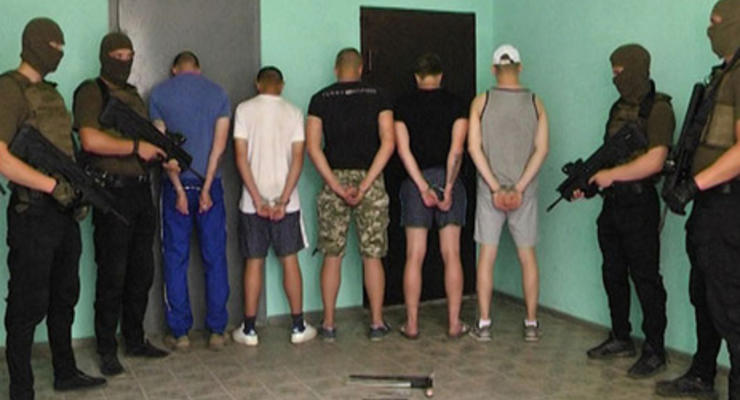 МВД: Задержаны пять подозреваемых в ночном погроме в Харькове