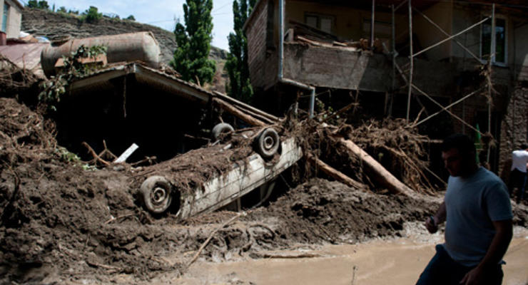 15 июня в Грузии объявлен Днем траура по погибшим во время наводнения