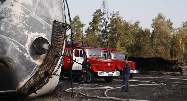 Аваков назвал причину пожара на нефтебазе под Киевом