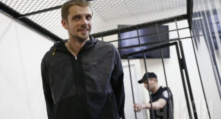 Суд по делу убийства Бузины: задержанный Медведько вину не признает