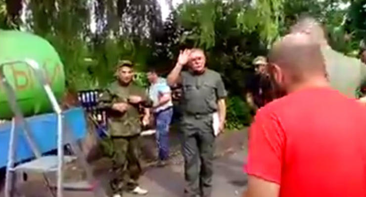 Бойцы "Торнадо" показали замминистру МВД свою базу