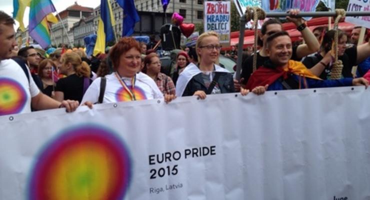 В гей-параде в центре Риги приняли участие несколько тысяч человек