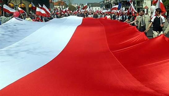 Поляки считают, что санкции ЕС против РФ слишком мягкие - опрос