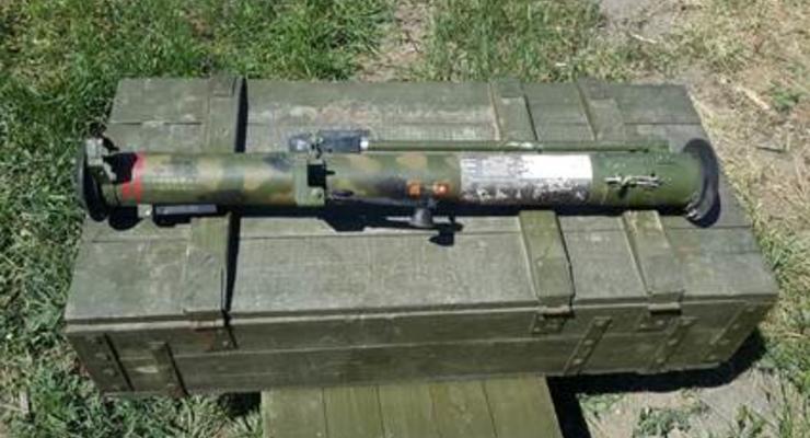 СБУ показала новое трофейное оружие и бронежилеты из России