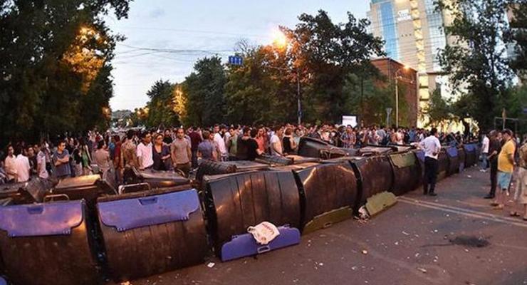 Протесты в Армении: митингуют также в Ванадзоре и Арагацотне