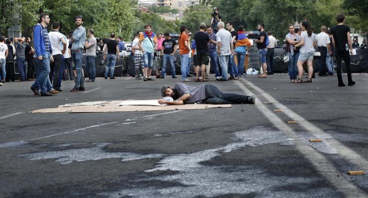 Протестующие в Ереване: Мы не разойдемся, пока наше требование не будет выполнено