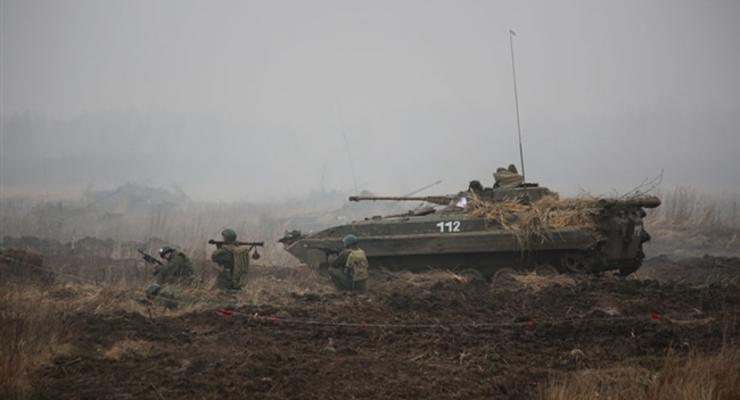 На украинско-российской границе сосредоточено 54 тысяч военных РФ