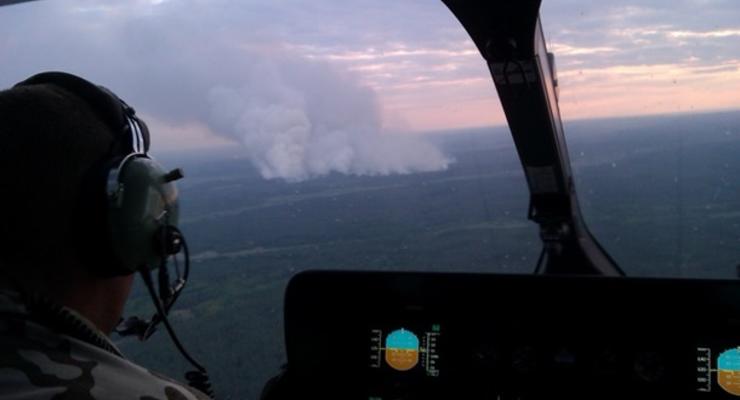 В Чернобыльской зоне горит 130 га леса: спасатели борются с огнем