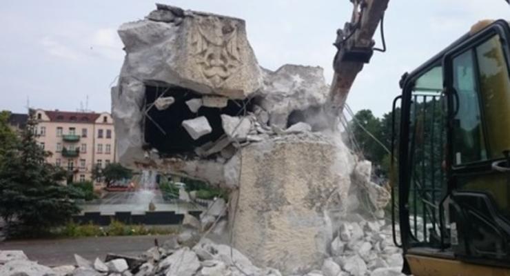 МИД России: В Польше развязали "войну памятникам"
