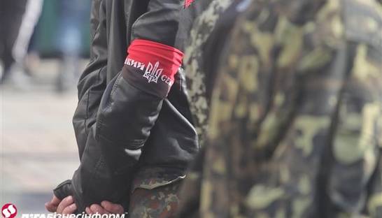 Россиян продолжают пугать Правым сектором: СК нашел "вербовщика"