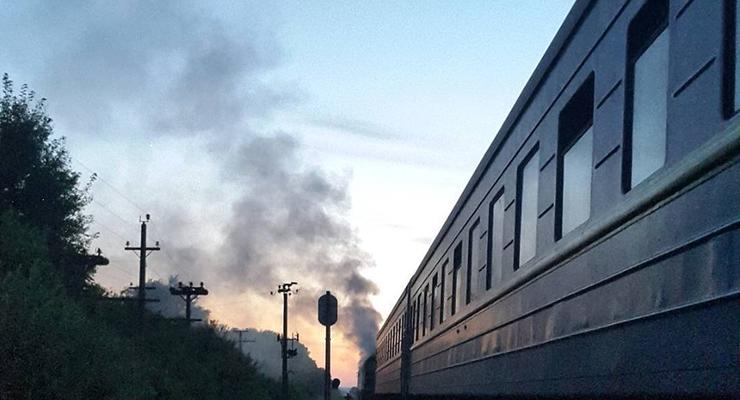 На Прикарпатье загорелся пассажирский поезд