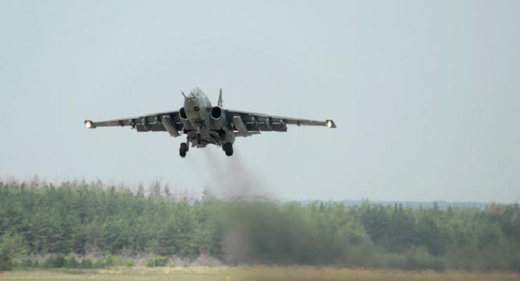 В России рухнул военный самолет Су-25, погибли двое пилотов
