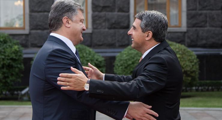 В Украину впервые за 12 лет прибыл президент Болгарии