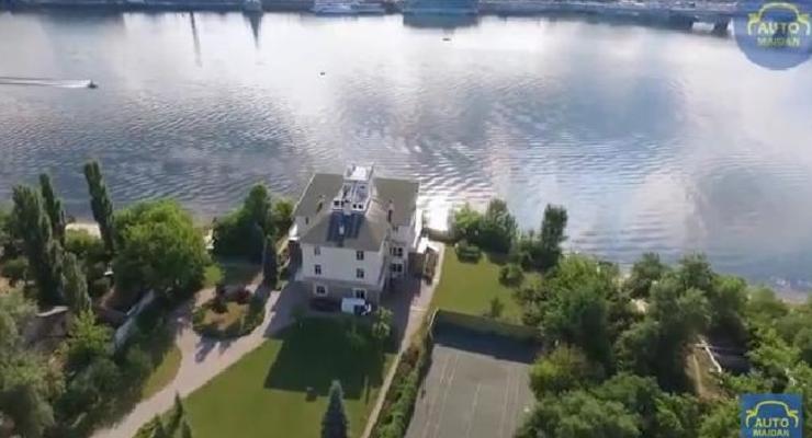 В Киеве дрон снял роскошные дома на Трухановом острове