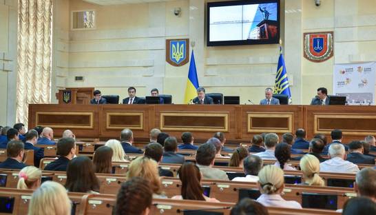 Порошенко посоветовал губернаторам не уходить в отпуск: На работу можете не вернуться